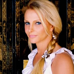 Valli Hart